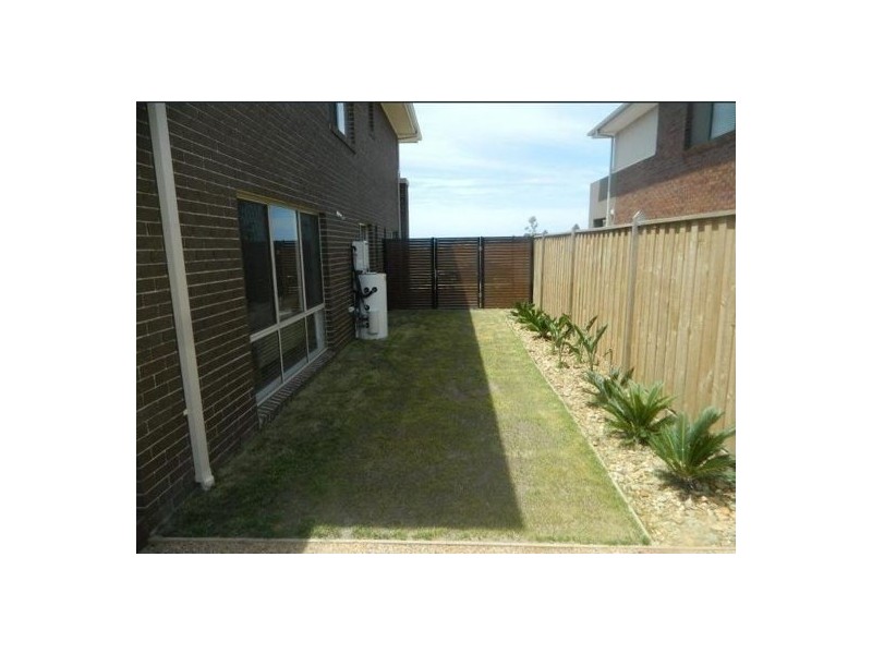 16 Ashcroft Avenue, Williams Landing VIC 3027