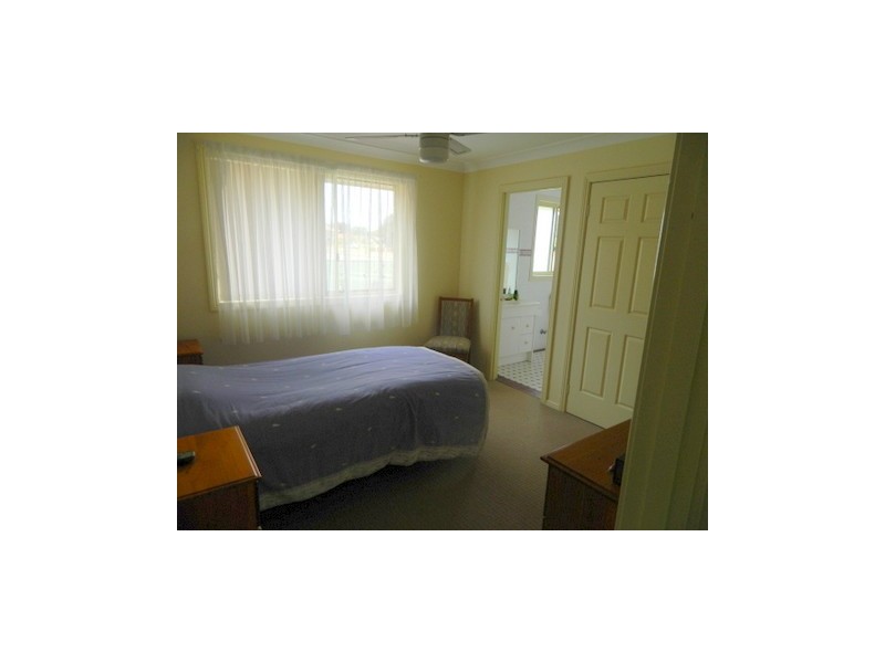 2/142 prince edward avenue, Culburra Beach NSW 2540