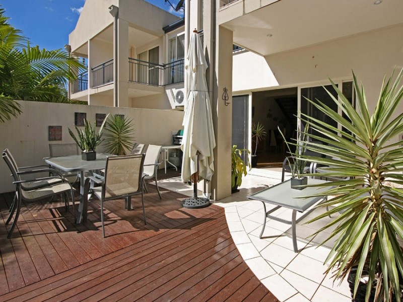 4/13 Ranier Crescent, Varsity Lakes QLD 4227