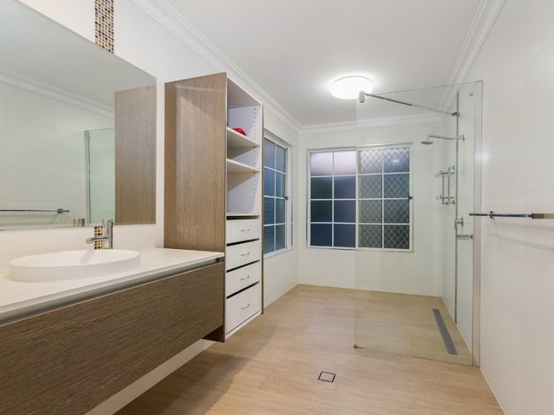 11 Malvern Place, Robina QLD 4226