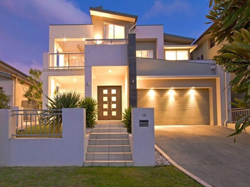 15 Port Peyra Crescent, Varsity Lakes QLD 4227