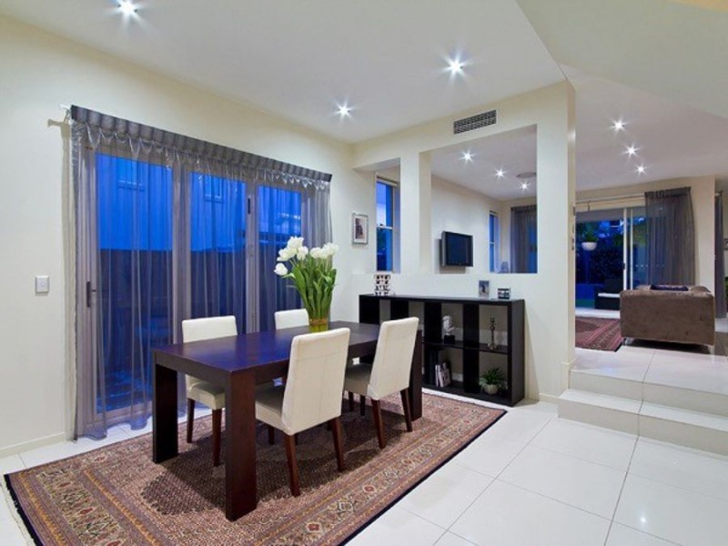 15 Port Peyra Crescent, Varsity Lakes QLD 4227