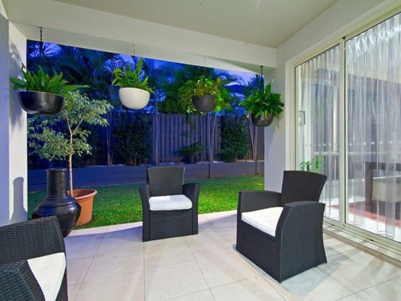 15 Port Peyra Crescent, Varsity Lakes QLD 4227