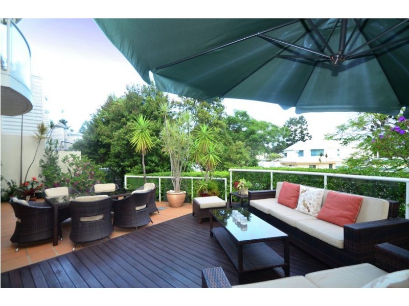 1117 Spring Terrace, Royal Pines Resort, Benowa QLD 4217