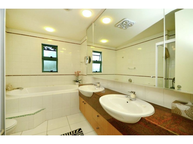 1117 Spring Terrace, Royal Pines Resort, Benowa QLD 4217