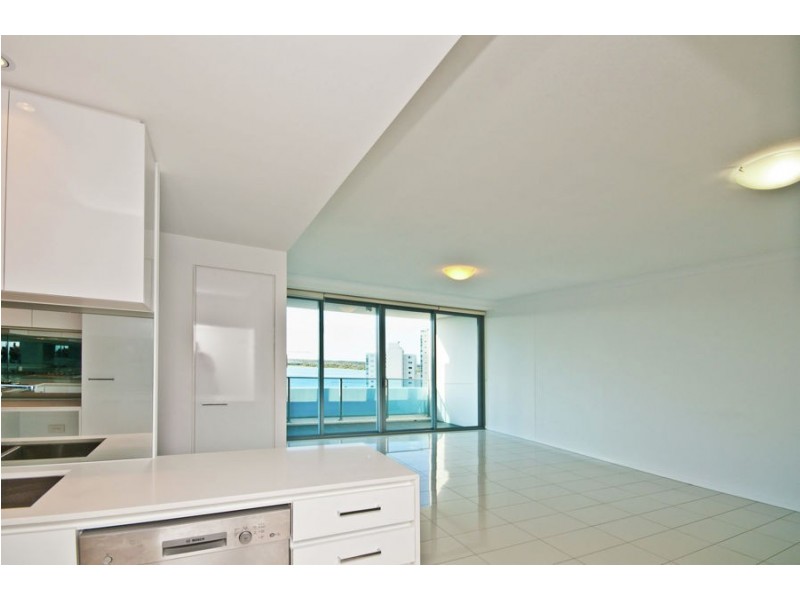 918/ 19 Imperial Parade, Labrador QLD 4215