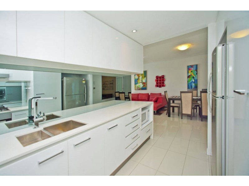 219/19 Imperial Parade, Labrador QLD 4215