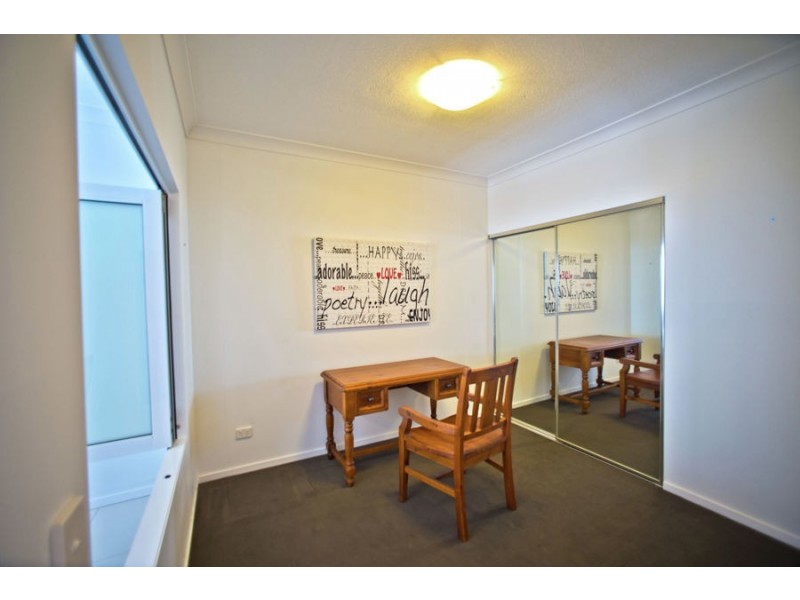 219/19 Imperial Parade, Labrador QLD 4215