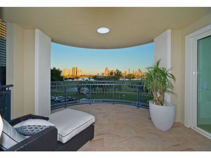 19/42-44 Brighton Parade, Southport QLD 4215