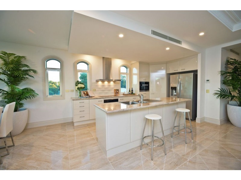 19/42-44 Brighton Parade, Southport QLD 4215