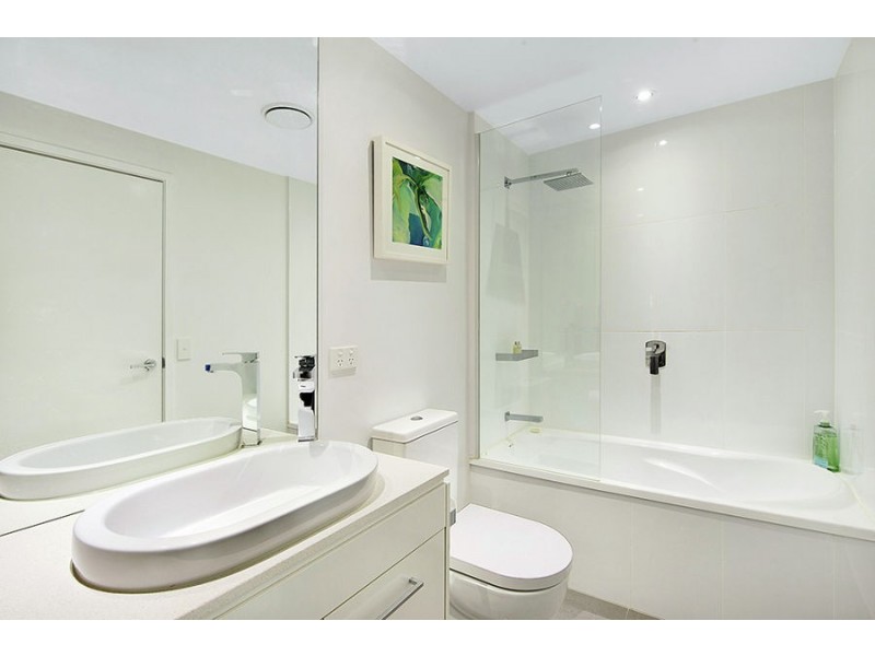 606 20 Labrador St, Labrador QLD 4215