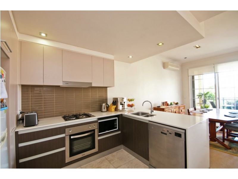 1035/ 3029 The Boulevard, Carrara QLD 4211