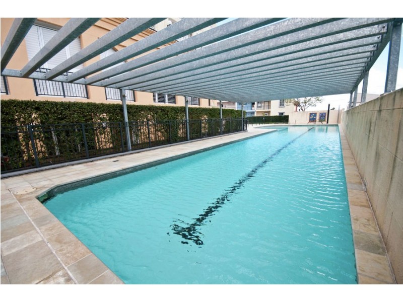 1035/ 3029 The Boulevard, Carrara QLD 4211
