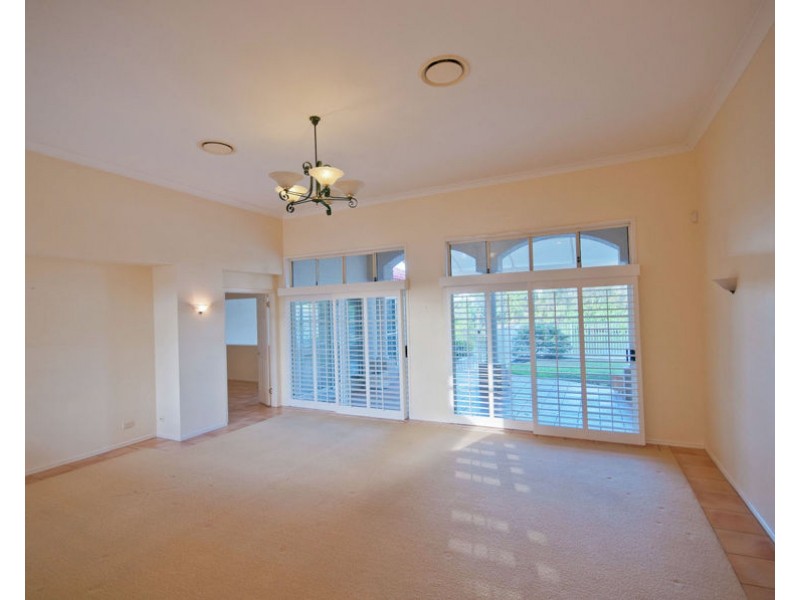 11 Julatten Drive, Robina QLD 4226