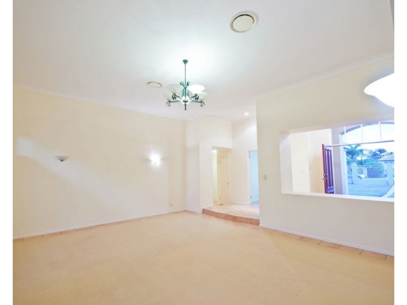 11 Julatten Drive, Robina QLD 4226