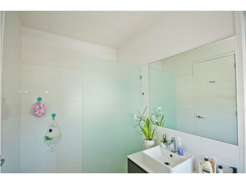 16/6-8 South Bay Drive, Varsity Lakes QLD 4227