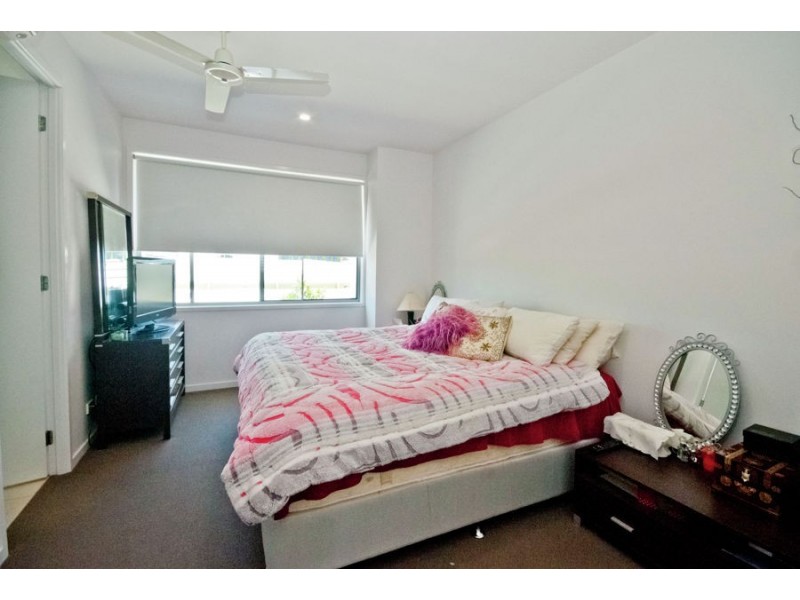 16/6-8 South Bay Drive, Varsity Lakes QLD 4227