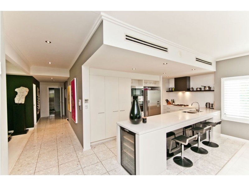 21/120 Surf Parade, Broadbeach QLD 4218