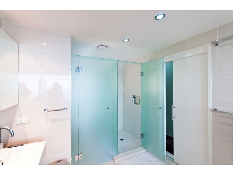 21/120 Surf Parade, Broadbeach QLD 4218