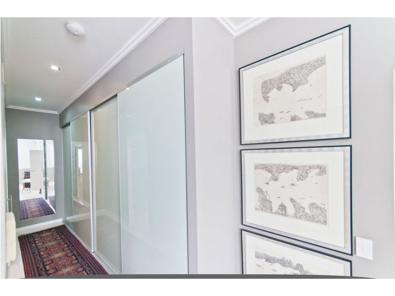 21/120 Surf Parade, Broadbeach QLD 4218