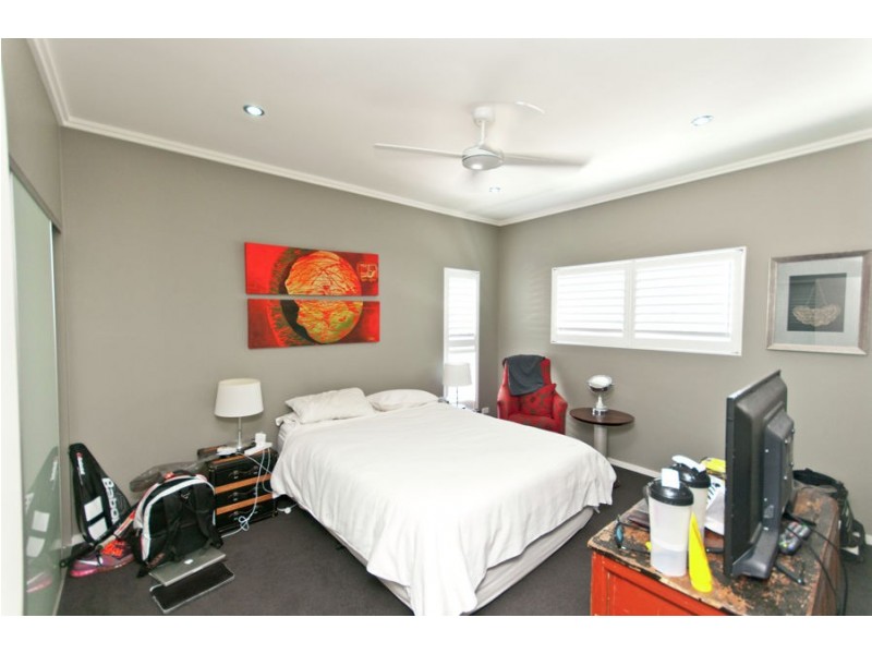 21/120 Surf Parade, Broadbeach QLD 4218