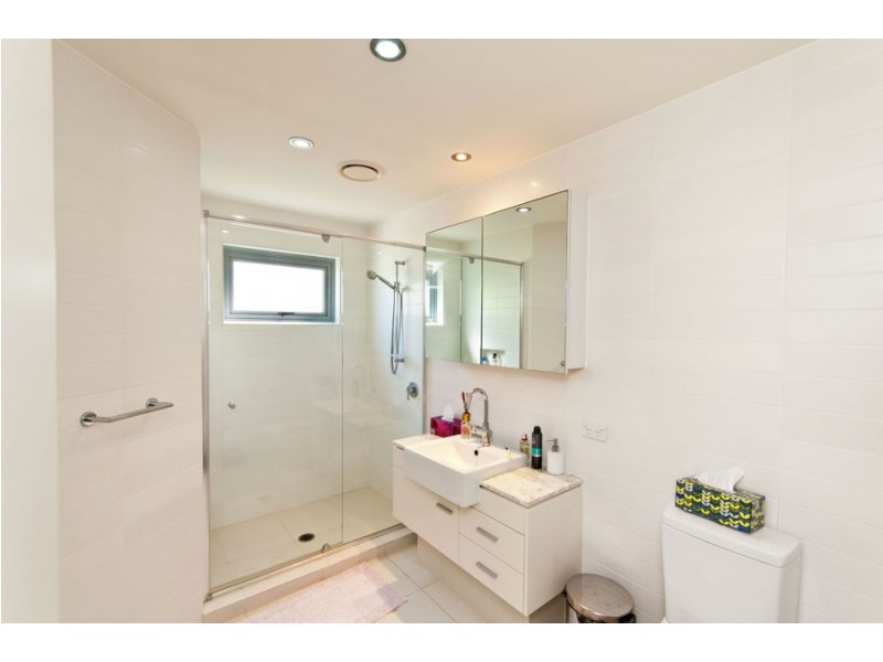 21/120 Surf Parade, Broadbeach QLD 4218