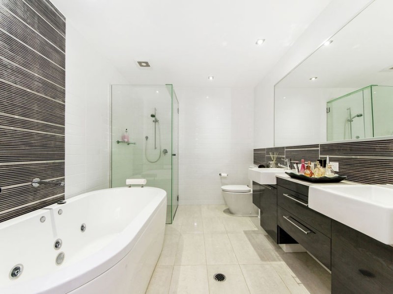 3/22-24 Ben Lexcen Place, Robina QLD 4226