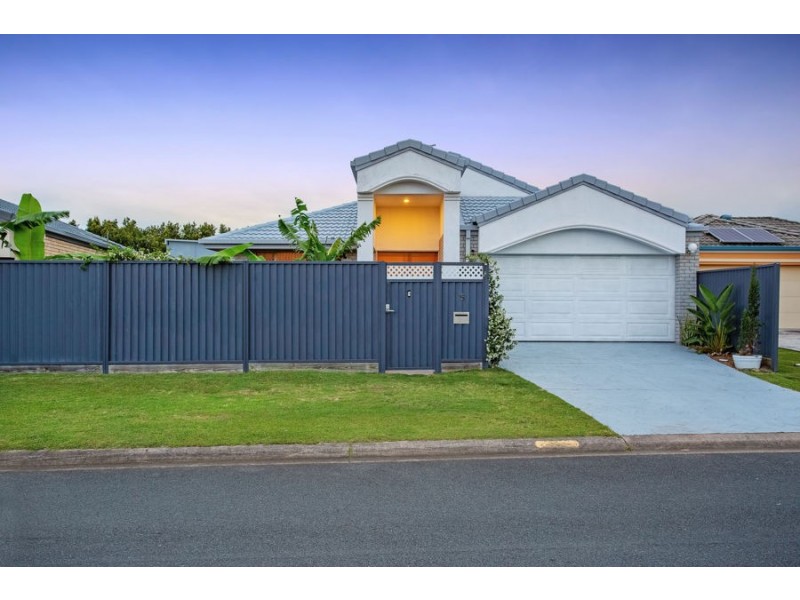 5 Illinois Court, Varsity Lakes QLD 4227