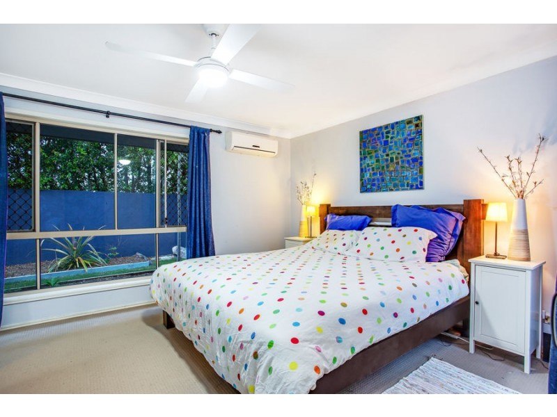 5 Illinois Court, Varsity Lakes QLD 4227