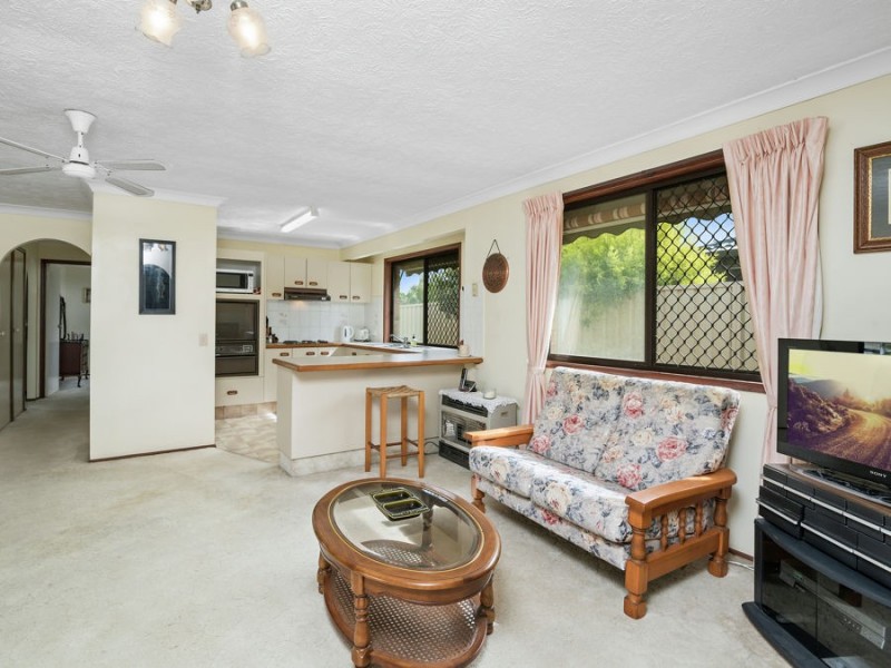 7 Honeywood Court, Burleigh Waters QLD 4220