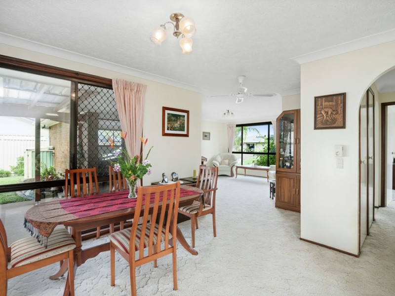 7 Honeywood Court, Burleigh Waters QLD 4220