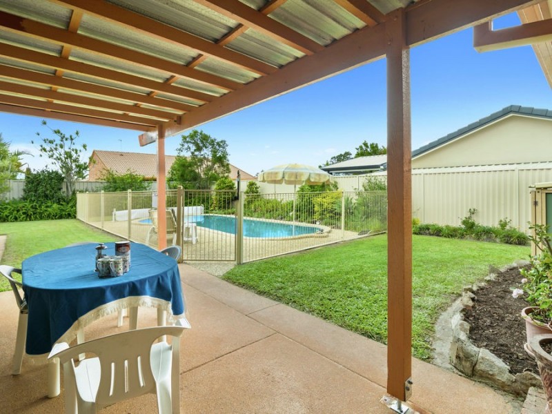 7 Honeywood Court, Burleigh Waters QLD 4220