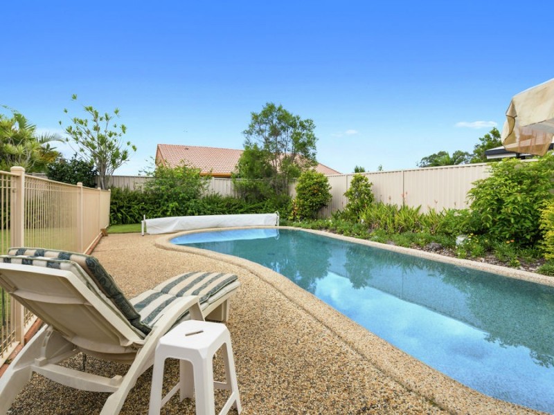 7 Honeywood Court, Burleigh Waters QLD 4220