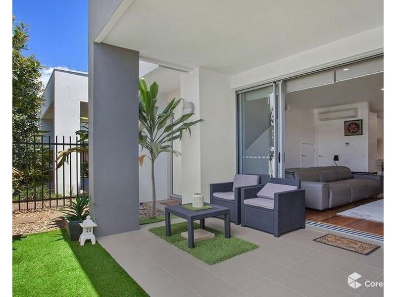 19/2 Emily Way, Varsity Lakes QLD 4227