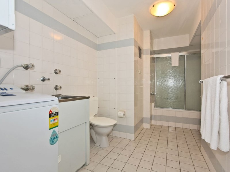 5B 2 Riverview Parade, Surfers Paradise QLD 4217