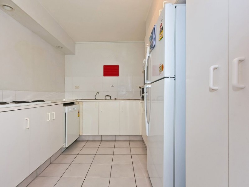 5B 2 Riverview Parade, Surfers Paradise QLD 4217