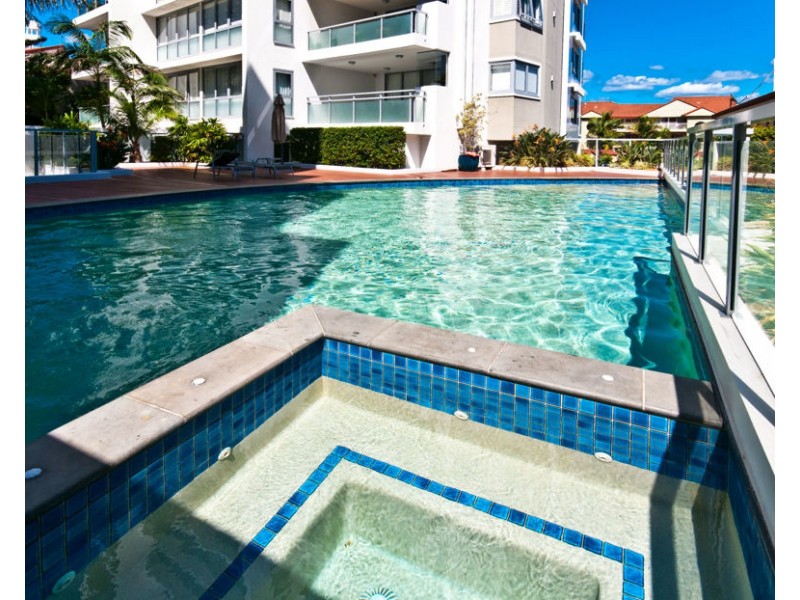 15/120 Surf Parade, Broadbeach QLD 4218