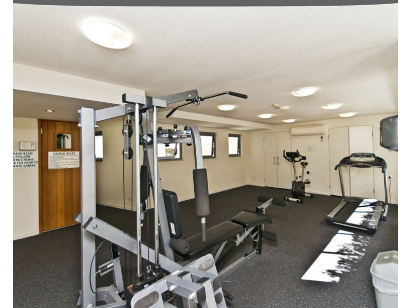 15/120 Surf Parade, Broadbeach QLD 4218