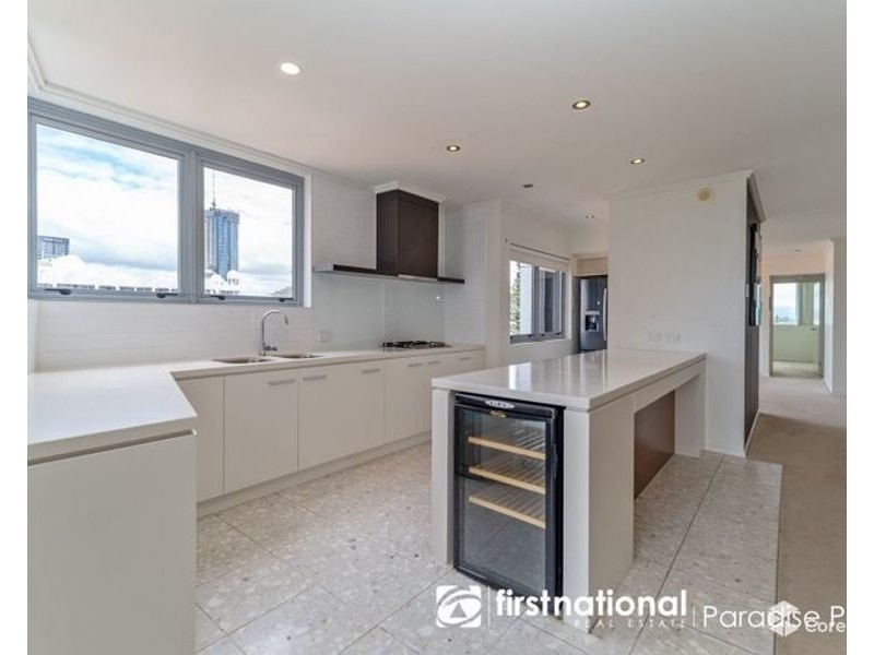 15/120 Surf Parade, Broadbeach QLD 4218