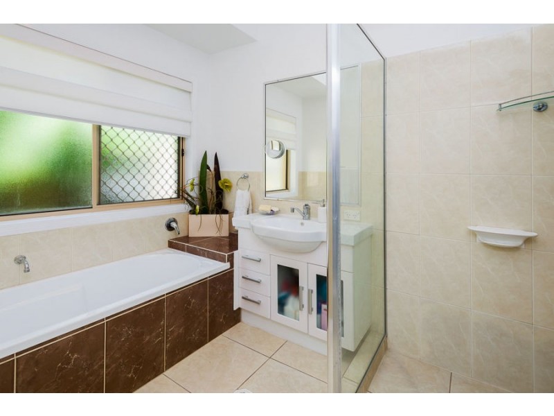 44 Hillridge Cres, Varsity Lakes QLD 4227