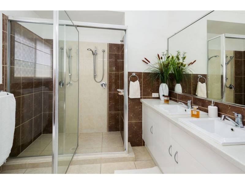 44 Hillridge Cres, Varsity Lakes QLD 4227