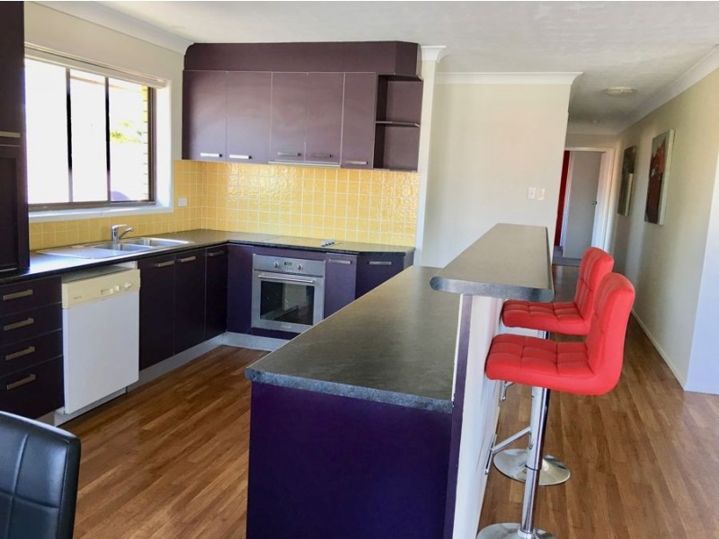 5/11 Armrick Avenue, Broadbeach QLD 4218