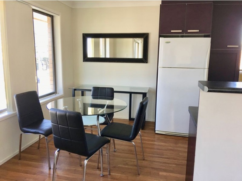 5/11 Armrick Avenue, Broadbeach QLD 4218