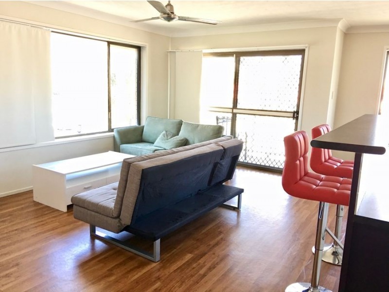 5/11 Armrick Avenue, Broadbeach QLD 4218