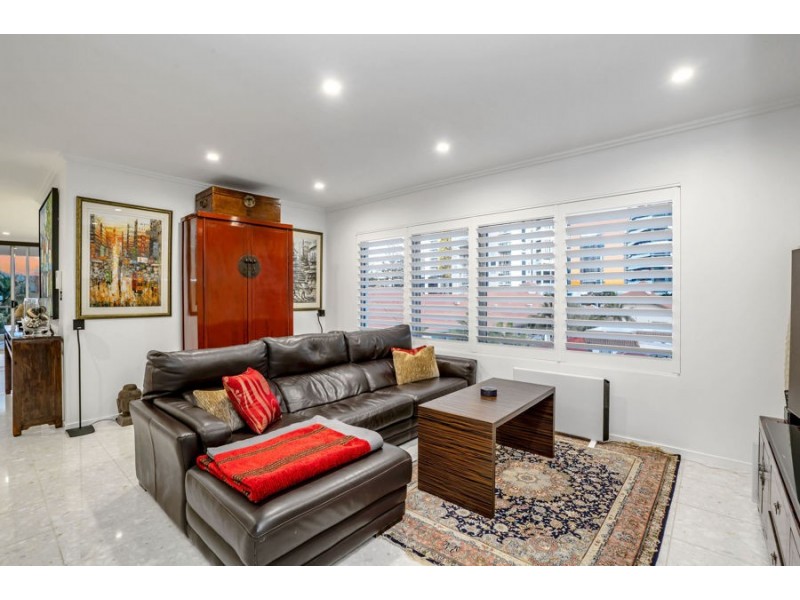 9 120 Surf Parade, Broadbeach QLD 4218