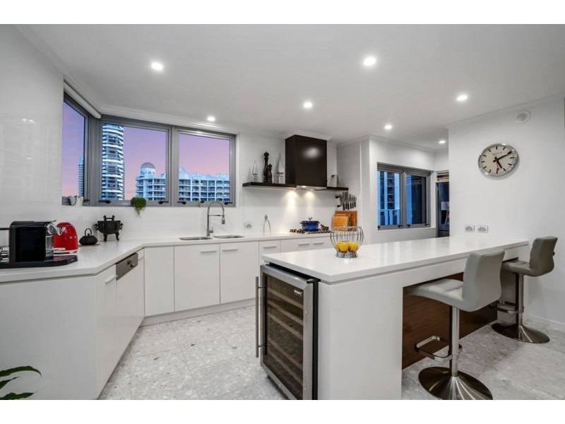 9 120 Surf Parade, Broadbeach QLD 4218