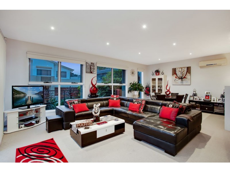 Unit 3/1 Cape Martin Lane, Varsity Lakes QLD 4227