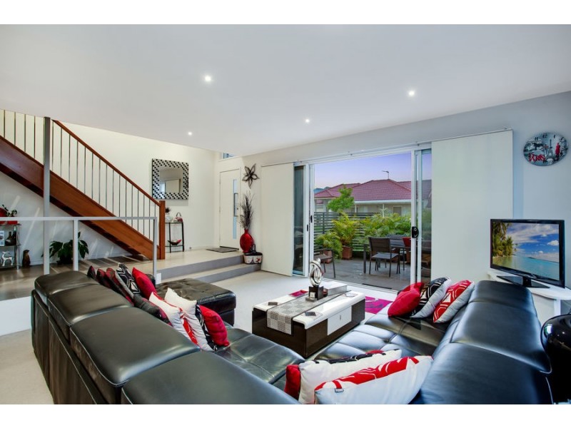 Unit 3/1 Cape Martin Lane, Varsity Lakes QLD 4227