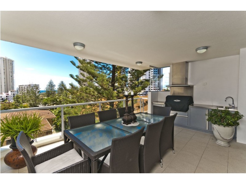 Unit 9 120 Surf Parade, Broadbeach QLD 4218