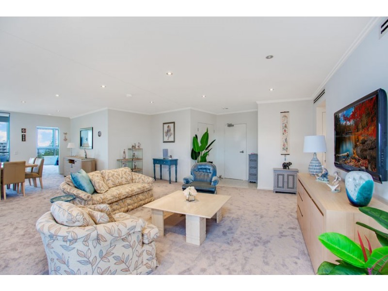 Unit 9 120 Surf Parade, Broadbeach QLD 4218